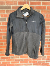 Load image into Gallery viewer, Columbia Outerwear Size Large
