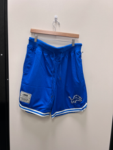 Load image into Gallery viewer, Nfl Athletic Shorts Size Large
