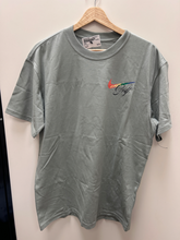 Load image into Gallery viewer, Nike T-shirt Size Small
