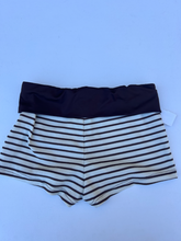 Load image into Gallery viewer, Shein Shorts Size Medium
