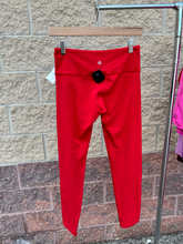 Load image into Gallery viewer, Lulu Lemon Athletic Pants Size Medium
