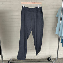 Load image into Gallery viewer, Lululemon Athletic Pants Size Medium
