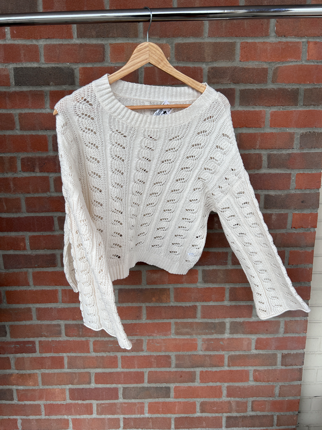 American Eagle Sweater Size Medium