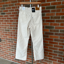 Load image into Gallery viewer, Levi Pants Size 7/8 (29)
