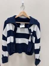 Load image into Gallery viewer, Jessica Simpson Sweater Size Small
