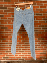 Load image into Gallery viewer, Denim Size 33
