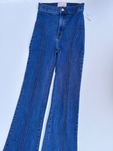 Load image into Gallery viewer, Revice Denim Size 2 (26)
