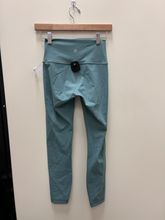 Load image into Gallery viewer, Lululemon Athletic Pants Size 3/4 (27)
