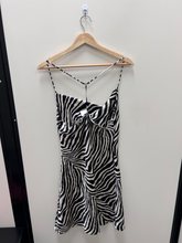 Load image into Gallery viewer, Zara Dress Size Medium

