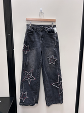 Load image into Gallery viewer, Hot Topic Pants Size 7/8 (29)
