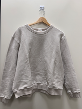 Load image into Gallery viewer, H &amp; M Sweater Size Extra Large
