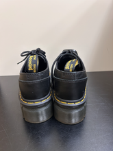 Load image into Gallery viewer, Dr Martens Boots Womens 7
