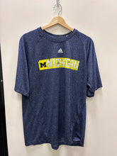 Load image into Gallery viewer, Adidas Athletic Top Size Large
