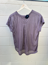 Load image into Gallery viewer, Mono B Athletic Top Size Small
