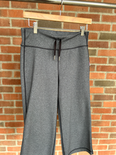 Load image into Gallery viewer, Lulu Lemon Athletic Pants Size Medium
