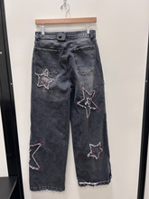 Load image into Gallery viewer, Hot Topic Pants Size 7/8 (29)
