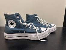 Load image into Gallery viewer, Converse Womens Athletic Shoes Womens 8.5
