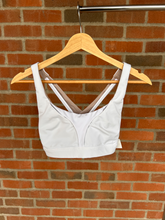 Load image into Gallery viewer, Lulu Lemon Sports Bra Size Medium
