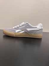 Load image into Gallery viewer, Reebok Mens Athletic Shoes Mens 8
