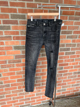 Load image into Gallery viewer, Cult Us Denim Size 34
