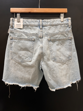 Load image into Gallery viewer, Zara Shorts Size 3/4
