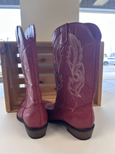 Load image into Gallery viewer, Coconuts Boots Womens 9.5

