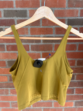 Load image into Gallery viewer, Lulu Lemon Athletic Top Size Medium
