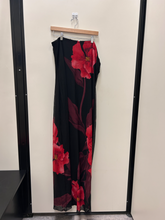 Load image into Gallery viewer, Fashion Nova Maxi Dress Size 2XL
