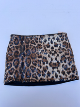Load image into Gallery viewer, Shein Short Skirt Size Medium
