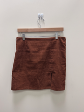 Load image into Gallery viewer, Short Skirt Size Medium
