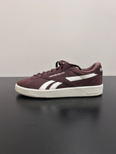 Load image into Gallery viewer, Reebok Womens Athletic Shoes Womens 8
