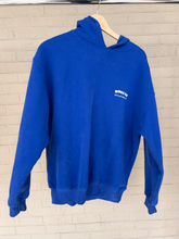 Load image into Gallery viewer, White Fox Sweatshirt Size Medium
