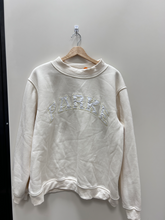 Load image into Gallery viewer, Sweatshirt Size Medium
