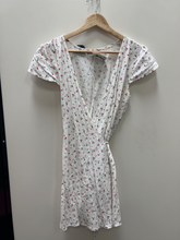 Load image into Gallery viewer, Brandy Melville Dress Size Small
