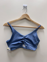 Load image into Gallery viewer, Sports Bra Size Small
