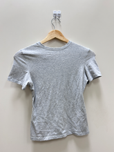 Load image into Gallery viewer, Skims Athletic Top Size Small
