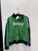 Load image into Gallery viewer, Sweatshirt Size Medium
