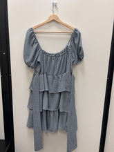 Load image into Gallery viewer, Originality Dress Size Extra Large
