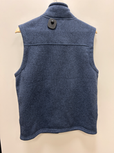 Load image into Gallery viewer, North Face Outerwear Size Small
