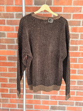 Load image into Gallery viewer, Sweater Size Extra Large

