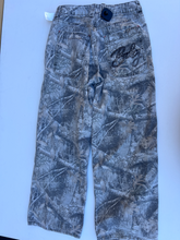 Load image into Gallery viewer, Bdg Pants Size 1/2 (26)
