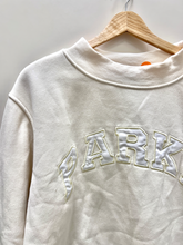 Load image into Gallery viewer, Sweatshirt Size Medium
