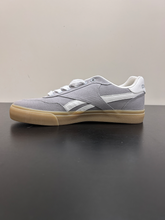 Load image into Gallery viewer, Reebok Mens Athletic Shoes Mens 8
