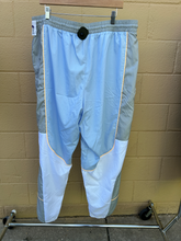 Load image into Gallery viewer, Nike Athletic Pants Size 3XL

