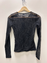 Load image into Gallery viewer, Aritzia Long Sleeve Top Size Extra Small
