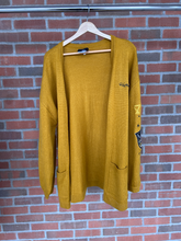 Load image into Gallery viewer, Sweater Size Large
