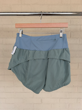 Load image into Gallery viewer, Athletic Shorts Size Medium
