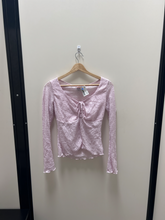 Load image into Gallery viewer, Long Sleeve Top Size Large
