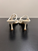 Load image into Gallery viewer, H &amp; M Dress Shoes Womens 8
