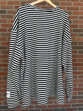 Load image into Gallery viewer, Long Sleeve Top Size Extra Large
